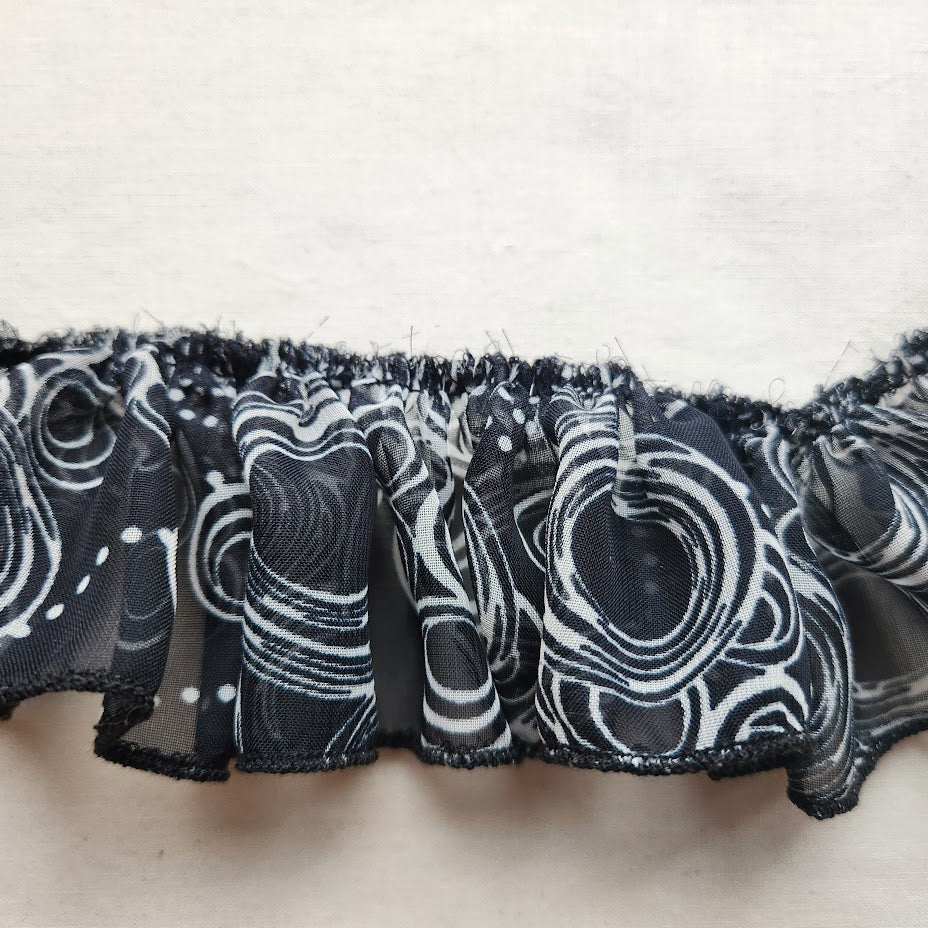 Black and White Geometric Ruffle Trim