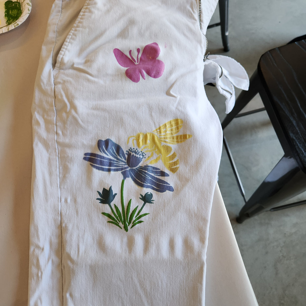 Learn to Upcycle with Paint and Stencils (Esquimalt)